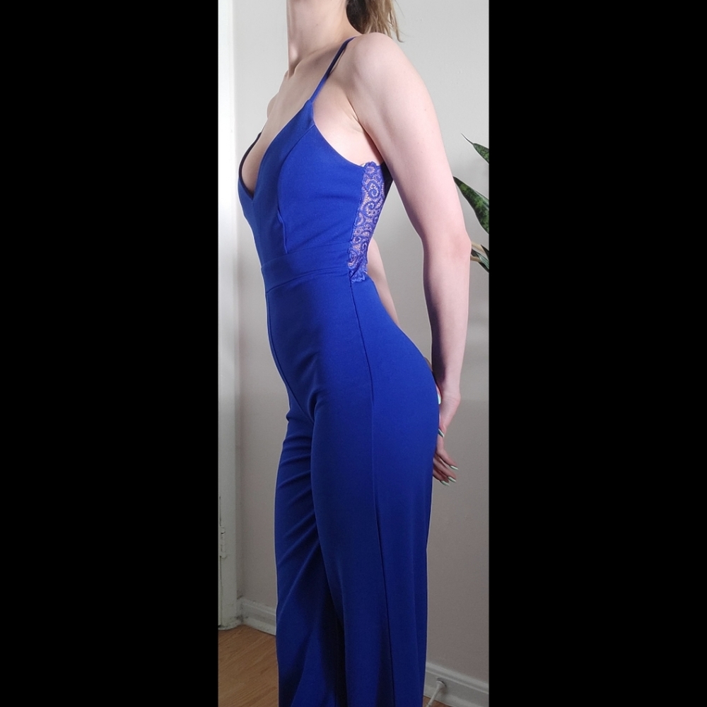 Blue jumpsuit with lace back details 💙 - Picture 2 of 4